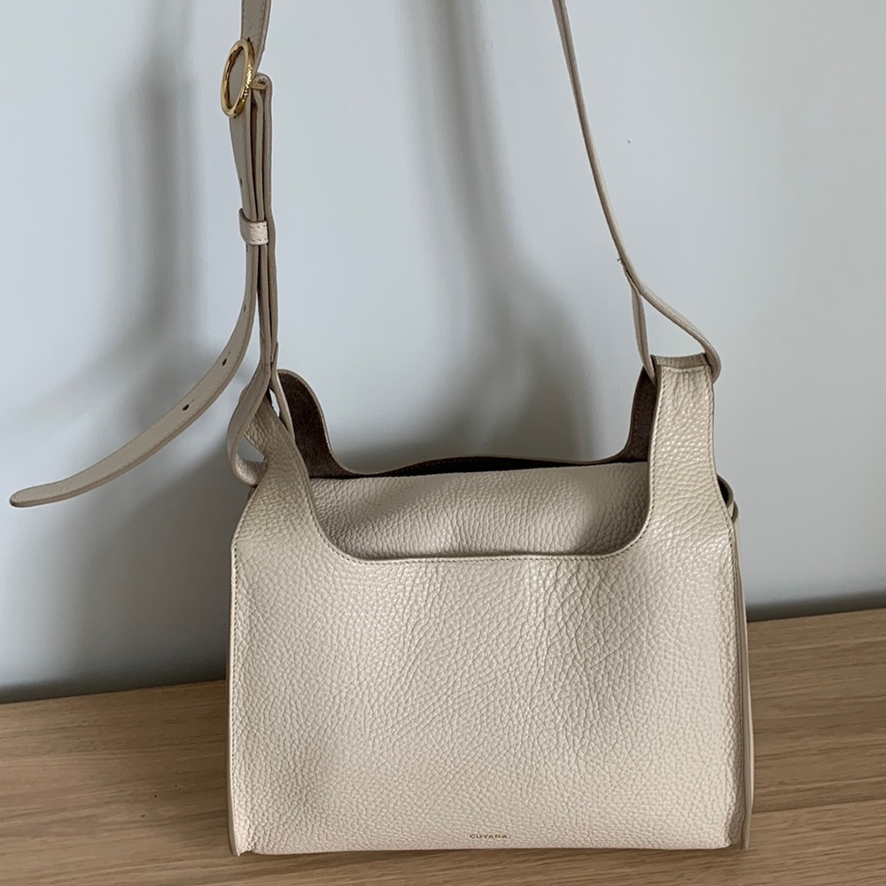 Cuyana double loop bag (ecru)